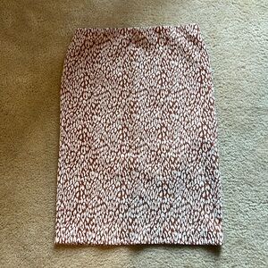 Long skirt with stretchy band around waist